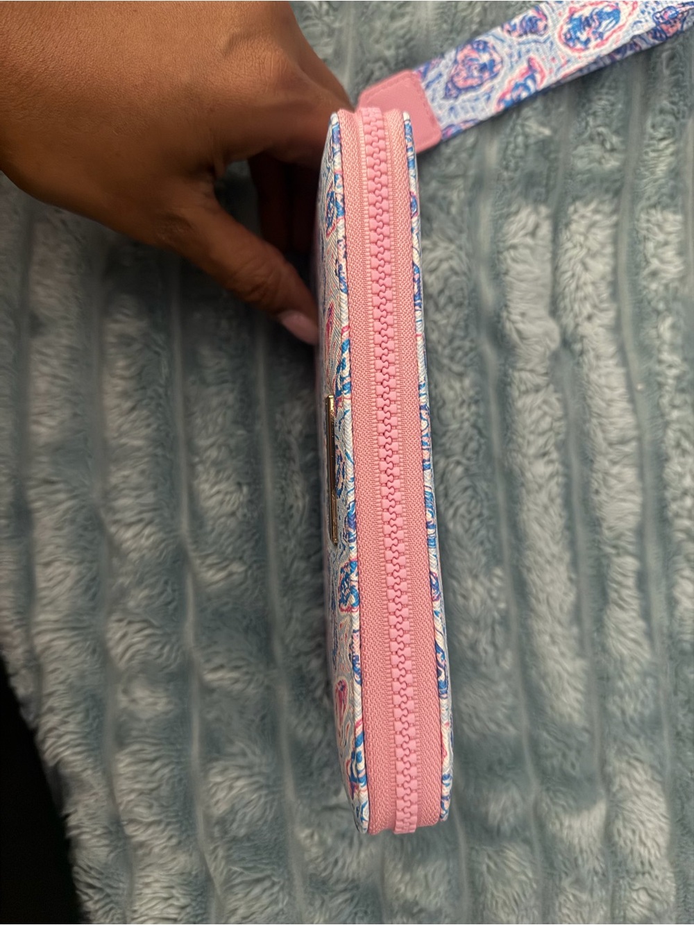 Simply Southern Oyster Pink & Blue Swirl Phone Wristlet Wallet - Picture 2 of 5